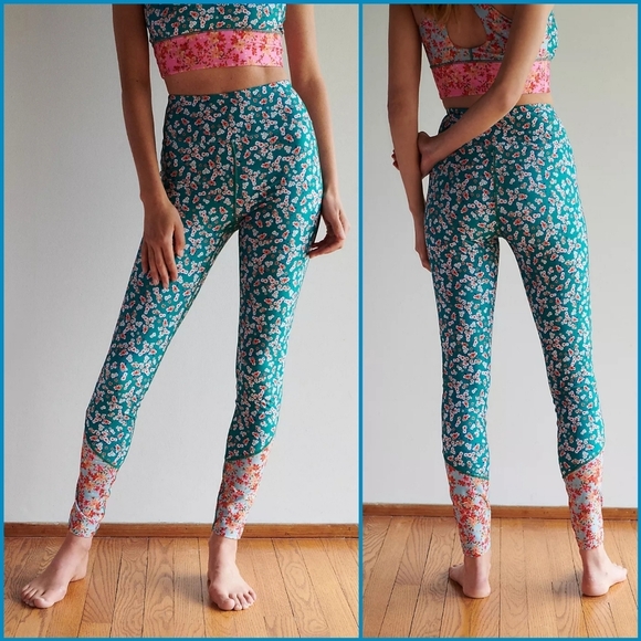 Kachel Floral Contrast Athletic Leggings